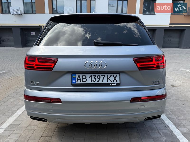 Позашляховик / Кросовер Audi Q7 2017 в Вінниці