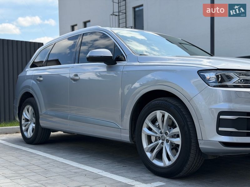 Позашляховик / Кросовер Audi Q7 2017 в Вінниці
