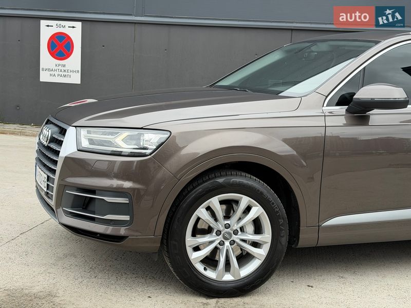 Позашляховик / Кросовер Audi Q7 2017 в Києві