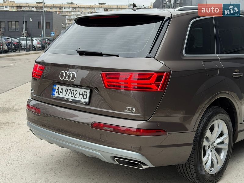 Позашляховик / Кросовер Audi Q7 2017 в Києві
