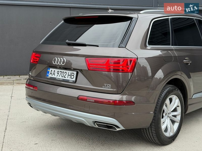 Позашляховик / Кросовер Audi Q7 2017 в Києві