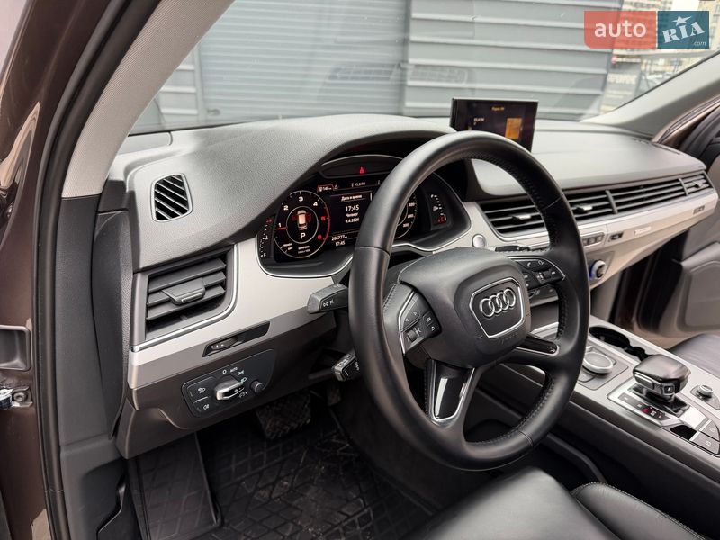 Позашляховик / Кросовер Audi Q7 2017 в Києві