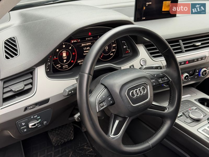 Позашляховик / Кросовер Audi Q7 2017 в Києві