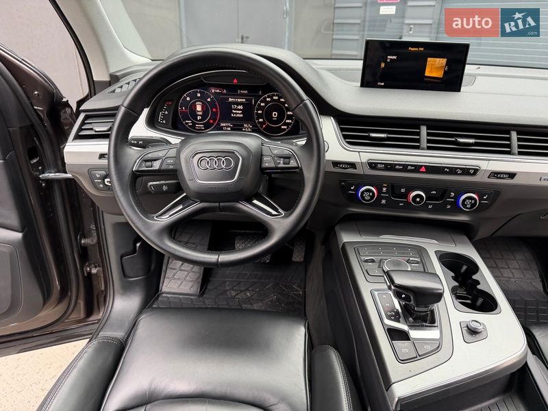 Позашляховик / Кросовер Audi Q7 2017 в Києві