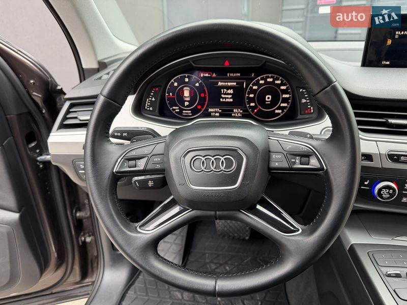 Позашляховик / Кросовер Audi Q7 2017 в Києві