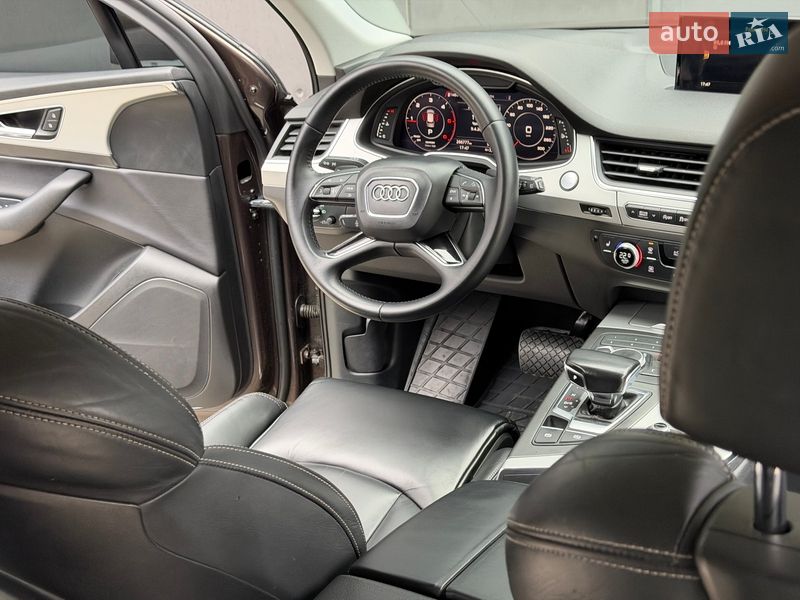 Позашляховик / Кросовер Audi Q7 2017 в Києві
