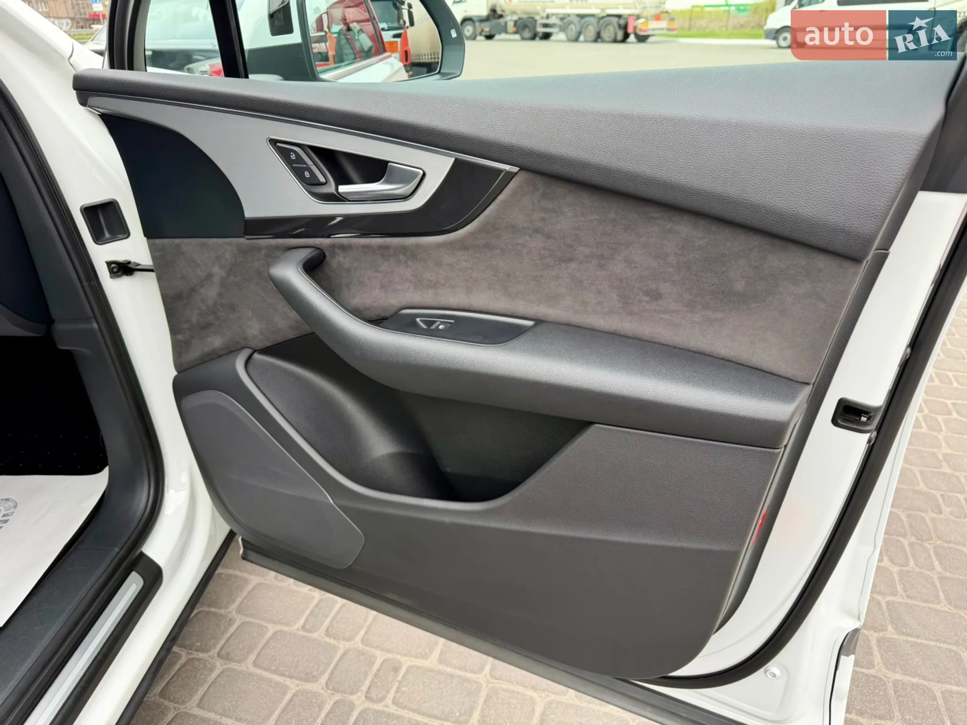 2017 Audi Q7 - мініатюра 23