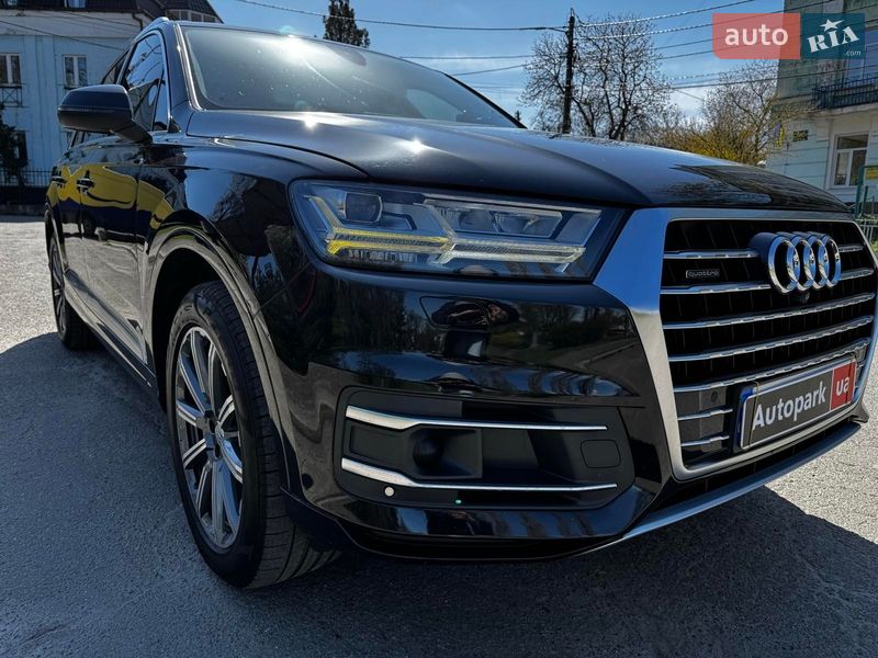Позашляховик / Кросовер Audi Q7 2017 в Києві