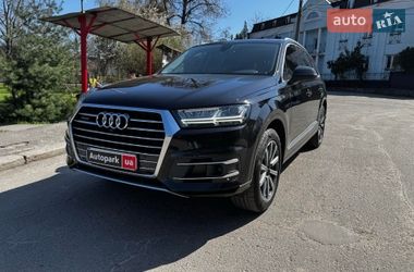 Позашляховик / Кросовер Audi Q7 2017 в Києві