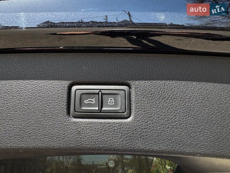 Позашляховик / Кросовер Audi Q7 2017 в Києві