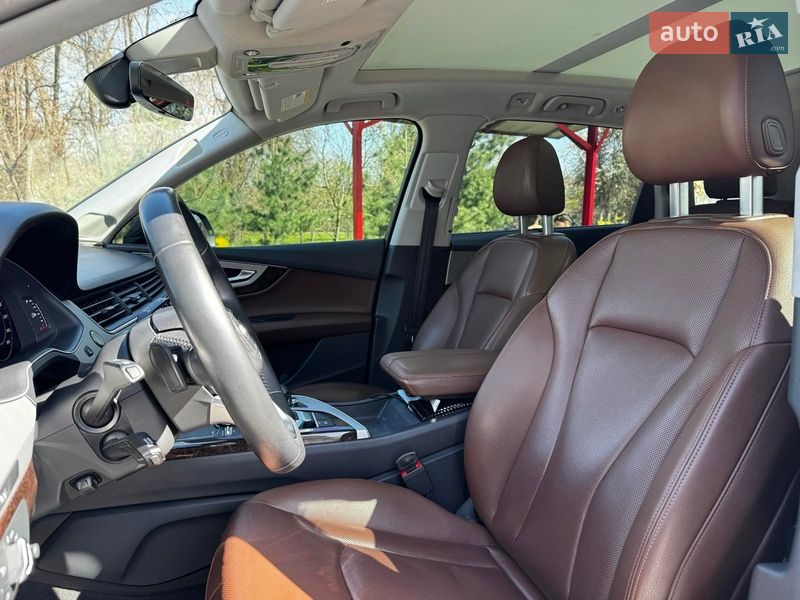 Позашляховик / Кросовер Audi Q7 2017 в Києві