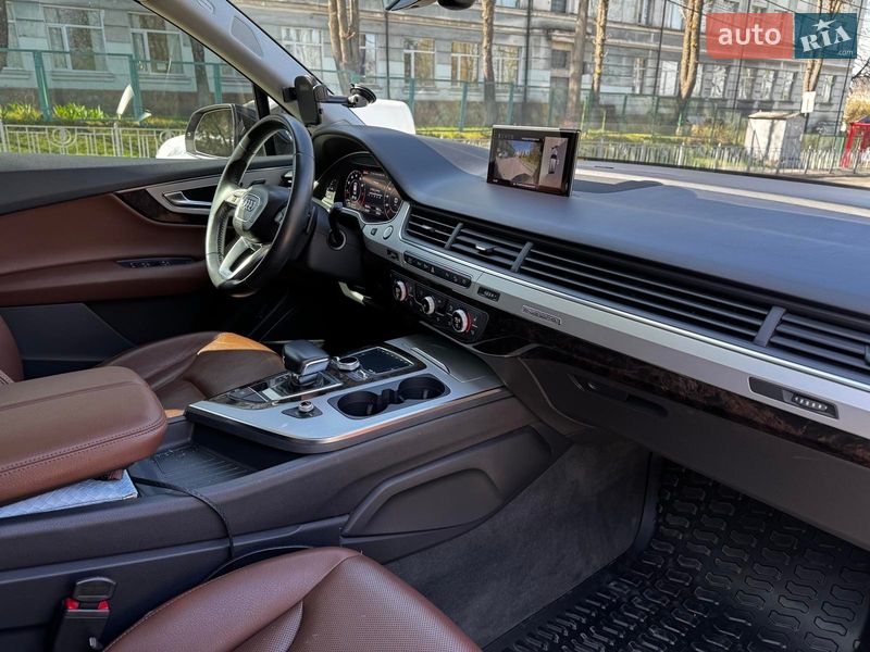 Позашляховик / Кросовер Audi Q7 2017 в Києві