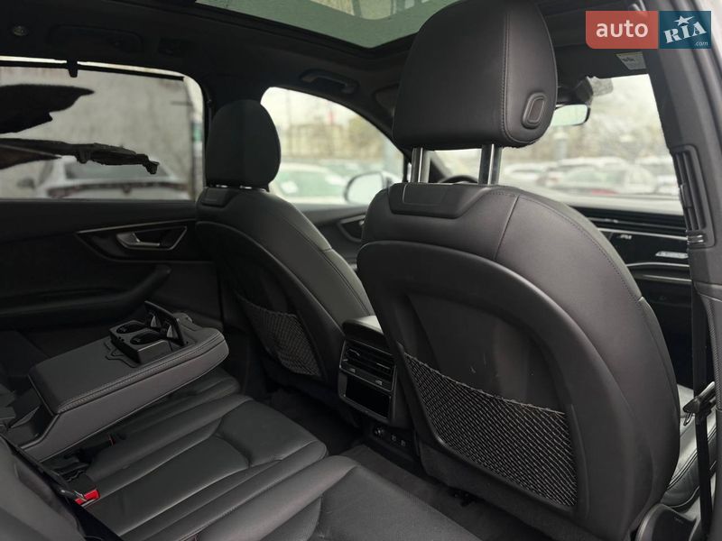 Позашляховик / Кросовер Audi Q7 2021 в Стрию фото 40 Позашляховик / Кросовер Audi Q7 2021 в Стрию