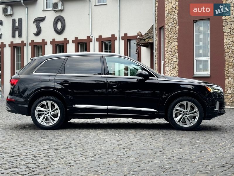 Внедорожник / Кроссовер Audi Q7 2023 в Ровно