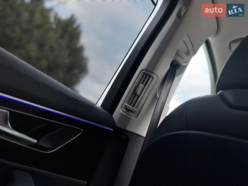 Внедорожник / Кроссовер Audi Q7 2023 в Ровно