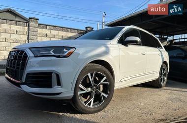 Позашляховик / Кросовер Audi Q7 2021 в Києві