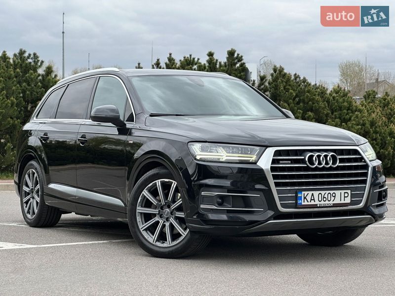 Позашляховик / Кросовер Audi Q7 2017 в Києві