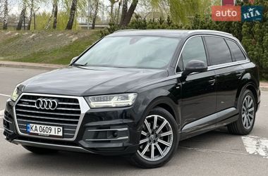 Позашляховик / Кросовер Audi Q7 2017 в Києві