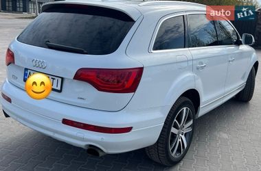 Позашляховик / Кросовер Audi Q7 2013 в Києві