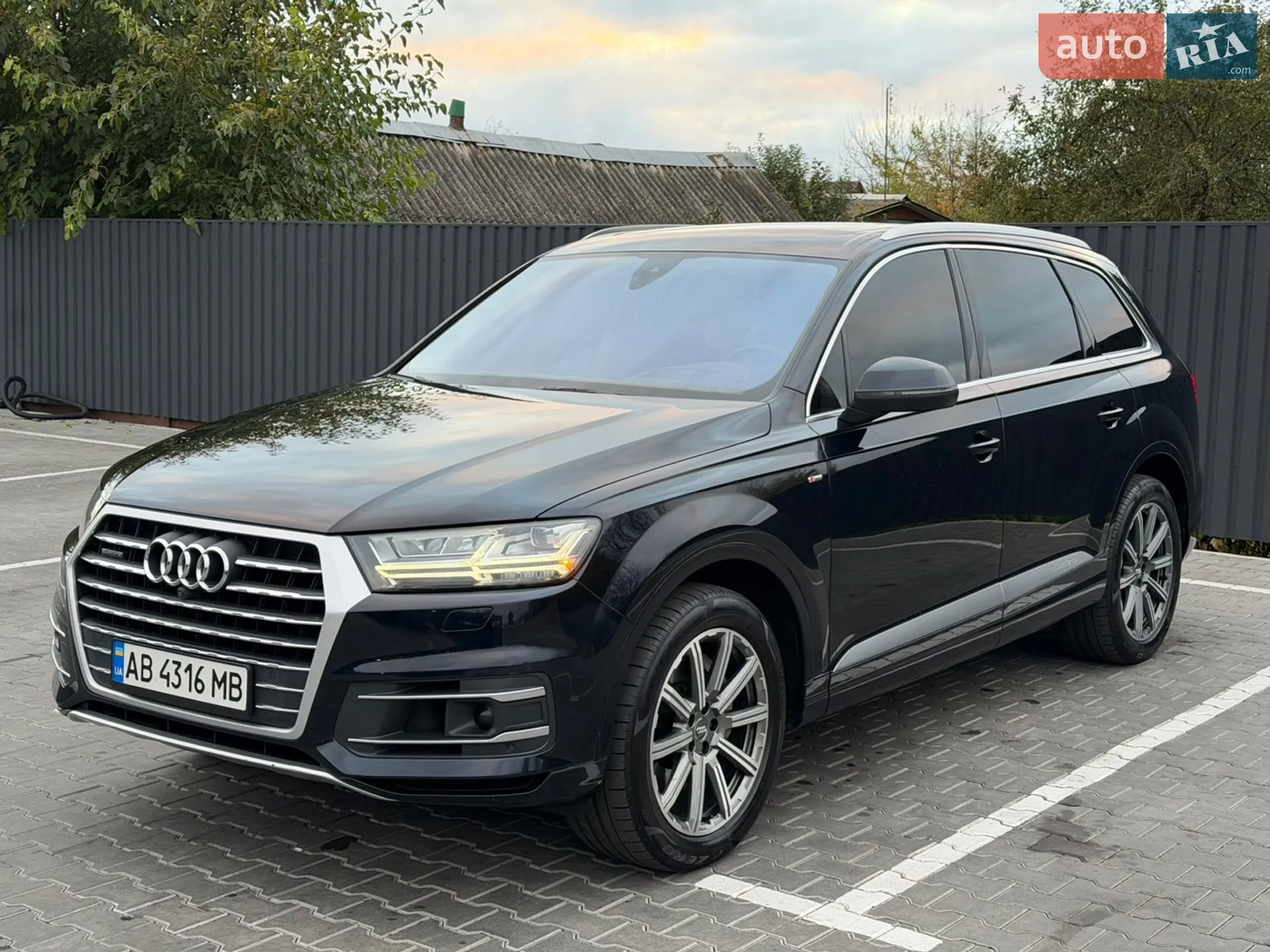 2017 Audi Q7 - мініатюра 2
