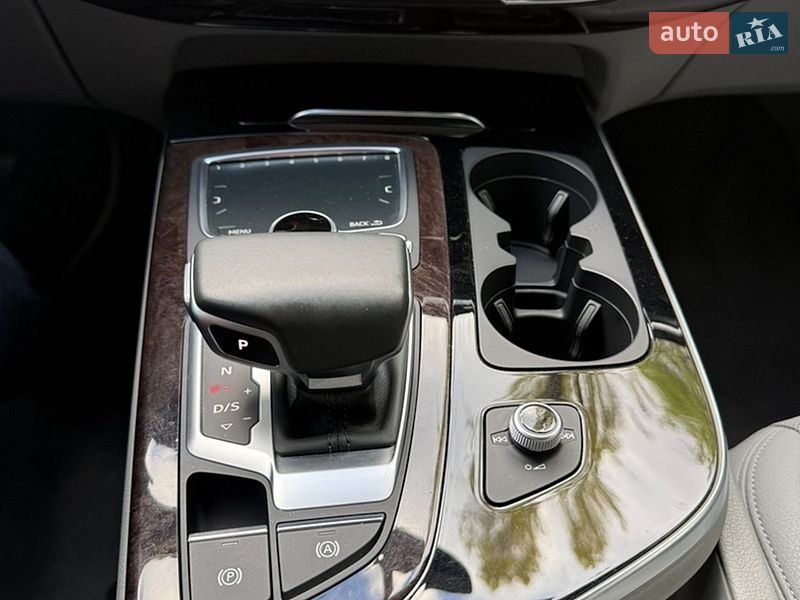 Позашляховик / Кросовер Audi Q7 2015 в Києві фото 24 Позашляховик / Кросовер Audi Q7 2015 в Києві