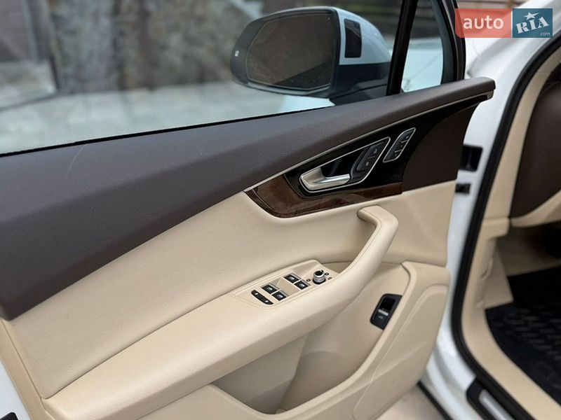 Внедорожник / Кроссовер Audi Q7 2016 в Львове