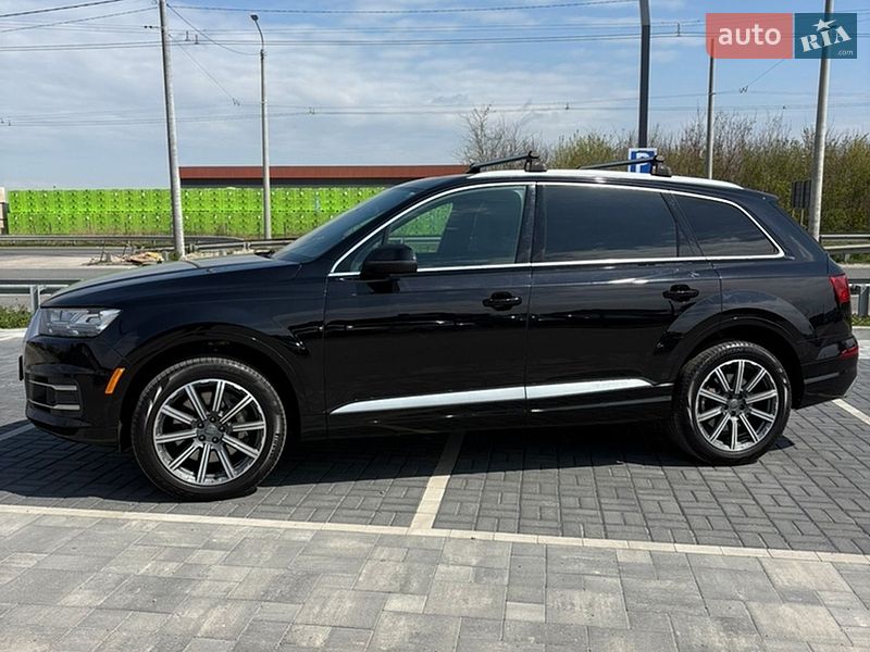 Внедорожник / Кроссовер Audi Q7 2017 в Ровно