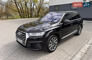 Позашляховик / Кросовер Audi Q7 2015 в Хмельницькому