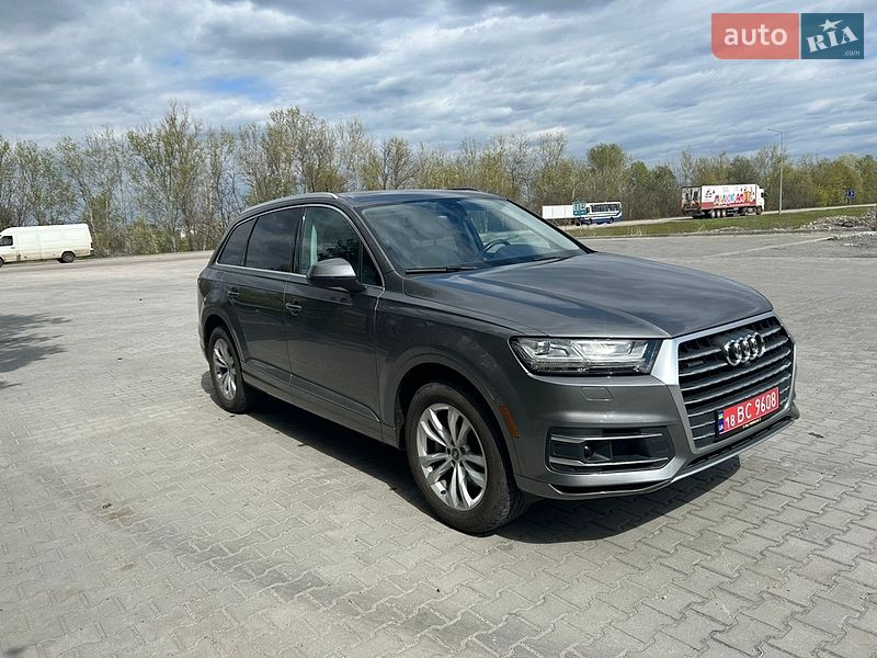 Внедорожник / Кроссовер Audi Q7 2016 в Днепре