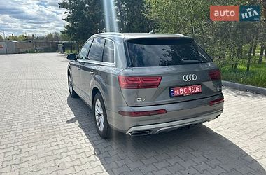 Внедорожник / Кроссовер Audi Q7 2016 в Днепре