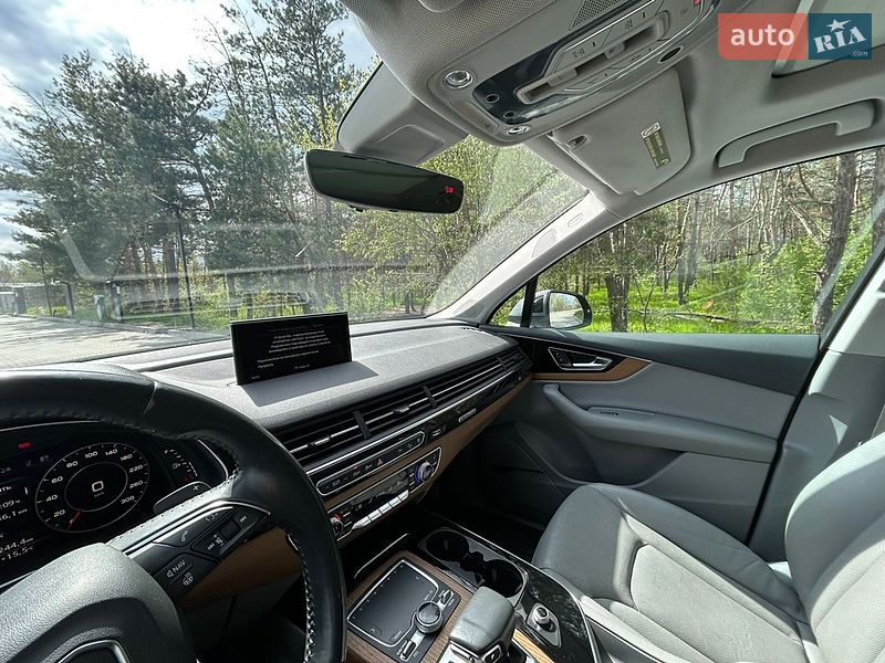 Внедорожник / Кроссовер Audi Q7 2016 в Днепре