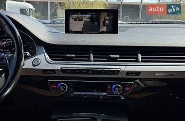 Внедорожник / Кроссовер Audi Q7 2016 в Ровно