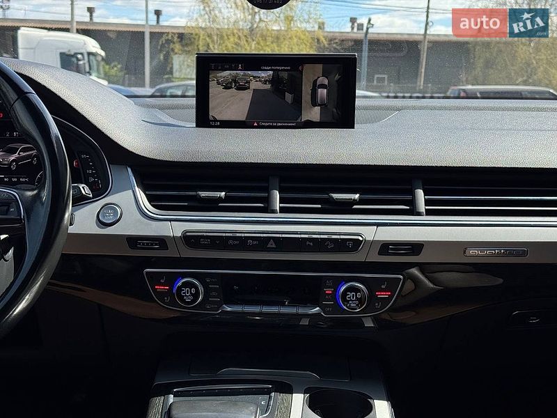 Внедорожник / Кроссовер Audi Q7 2016 в Ровно