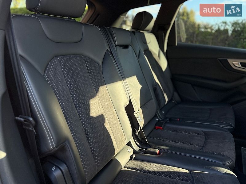 Внедорожник / Кроссовер Audi Q7 2016 в Тернополе