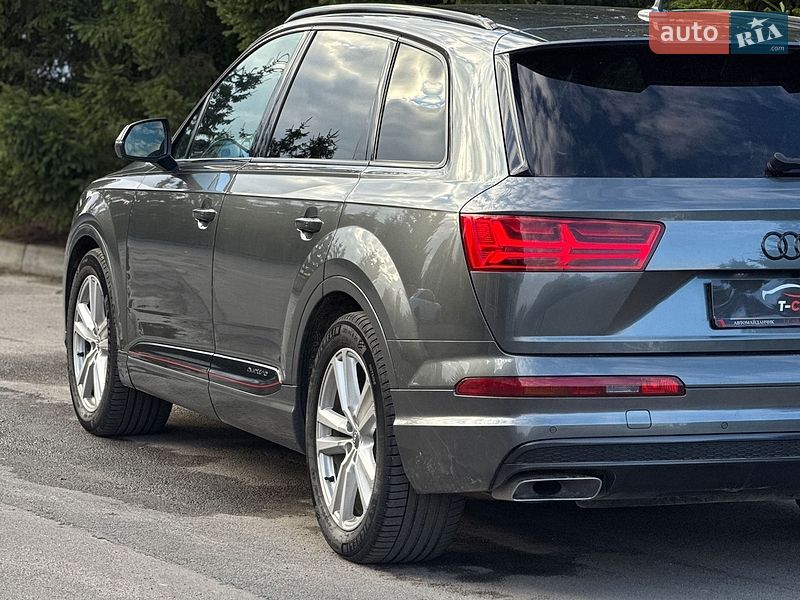 Внедорожник / Кроссовер Audi Q7 2016 в Тернополе