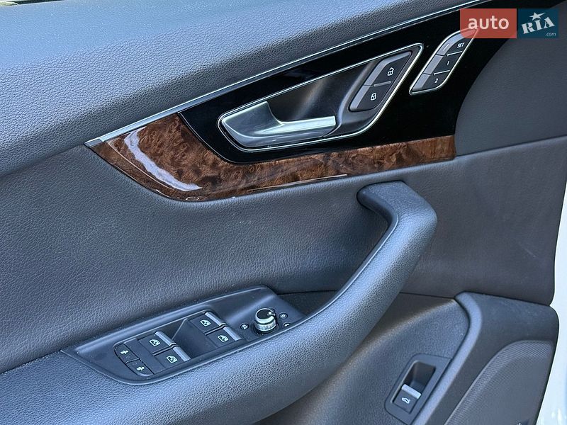 Внедорожник / Кроссовер Audi Q7 2017 в Одессе