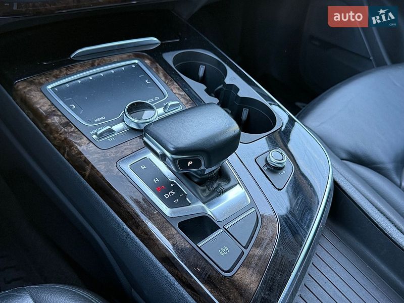 Внедорожник / Кроссовер Audi Q7 2017 в Одессе