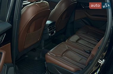 Внедорожник / Кроссовер Audi Q7 2017 в Черновцах