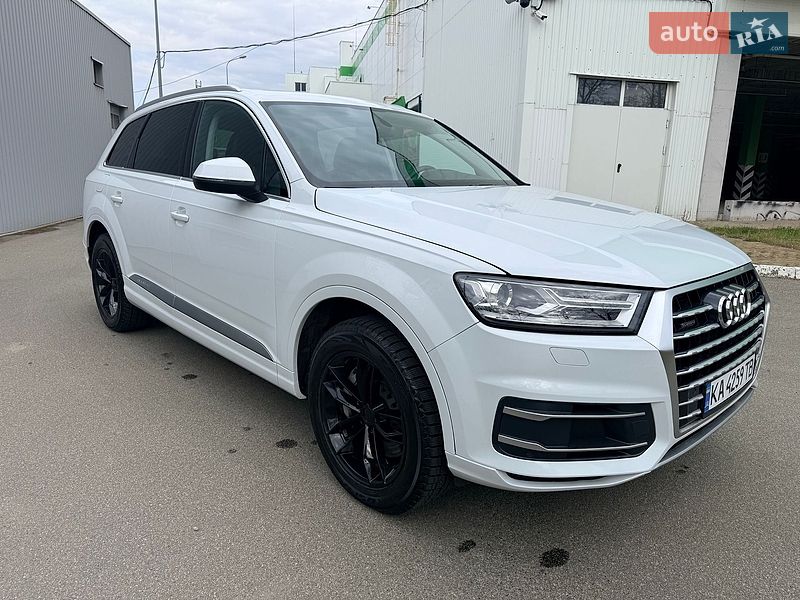 Внедорожник / Кроссовер Audi Q7 2017 в Киеве