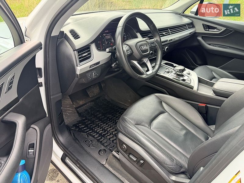 Внедорожник / Кроссовер Audi Q7 2017 в Киеве