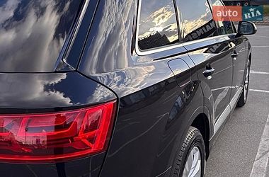 Внедорожник / Кроссовер Audi Q7 2019 в Киеве