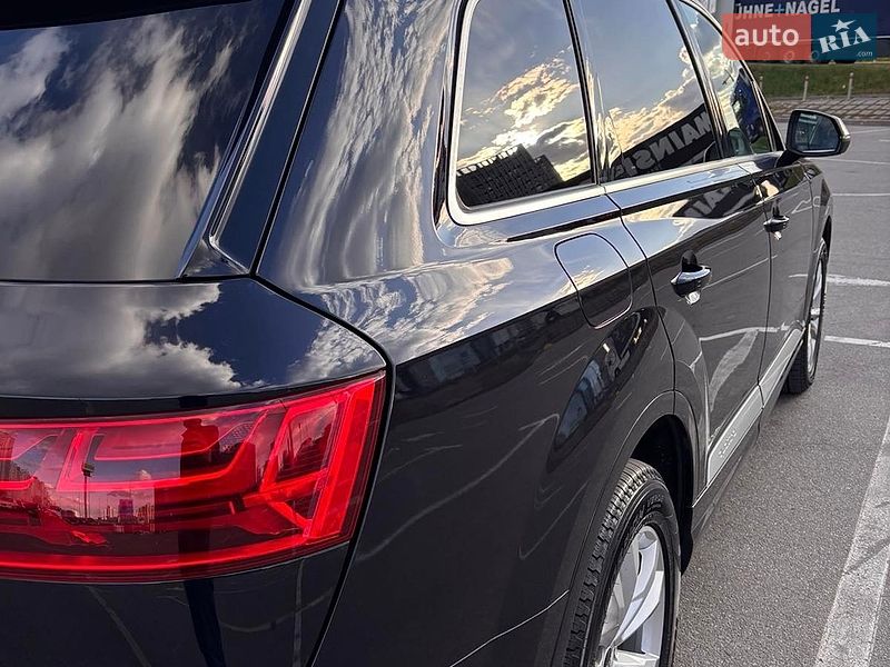 Внедорожник / Кроссовер Audi Q7 2019 в Киеве