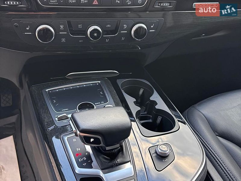 Внедорожник / Кроссовер Audi Q7 2019 в Киеве