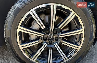 Внедорожник / Кроссовер Audi Q7 2019 в Киеве