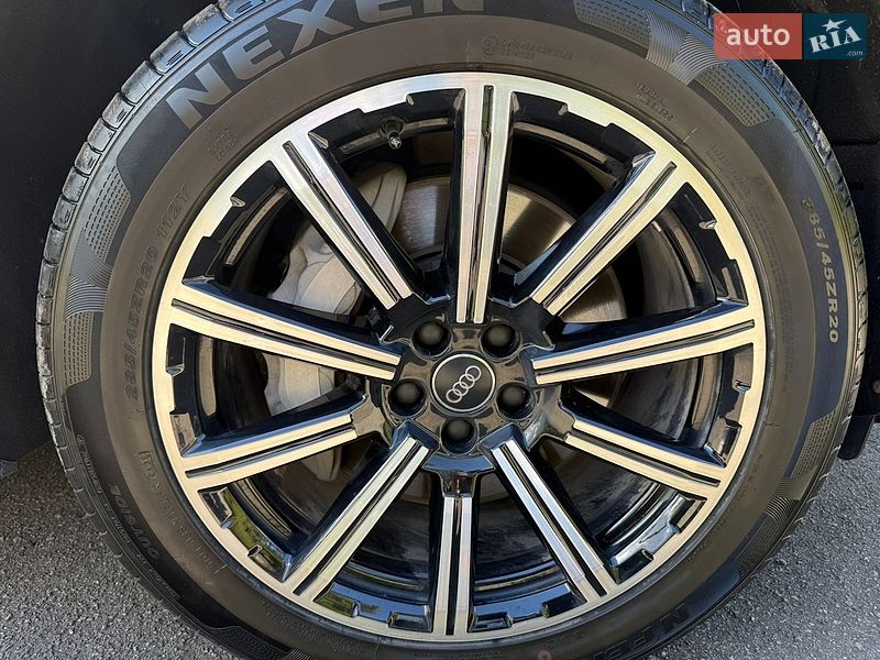Внедорожник / Кроссовер Audi Q7 2019 в Киеве