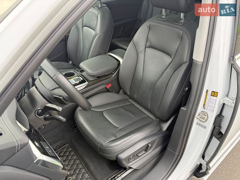 Внедорожник / Кроссовер Audi Q7 2022 в Киеве