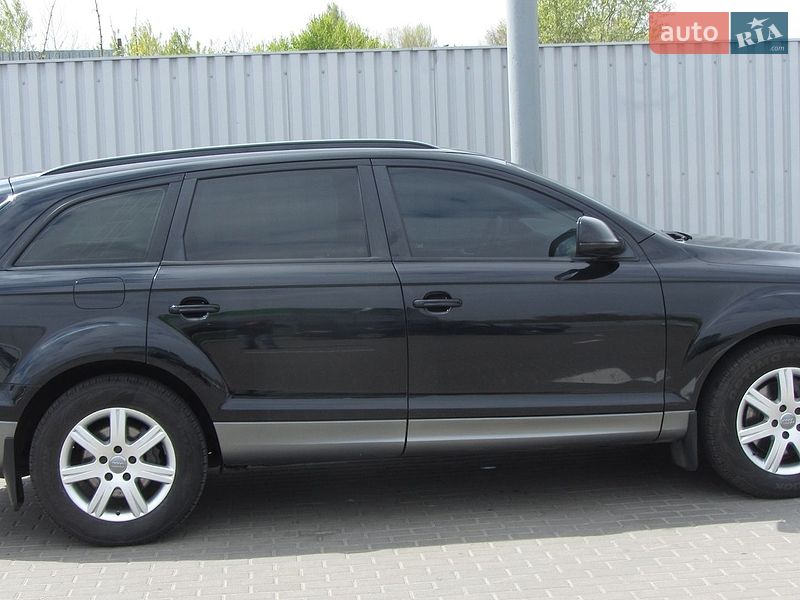 Позашляховик / Кросовер Audi Q7 2012 в Києві