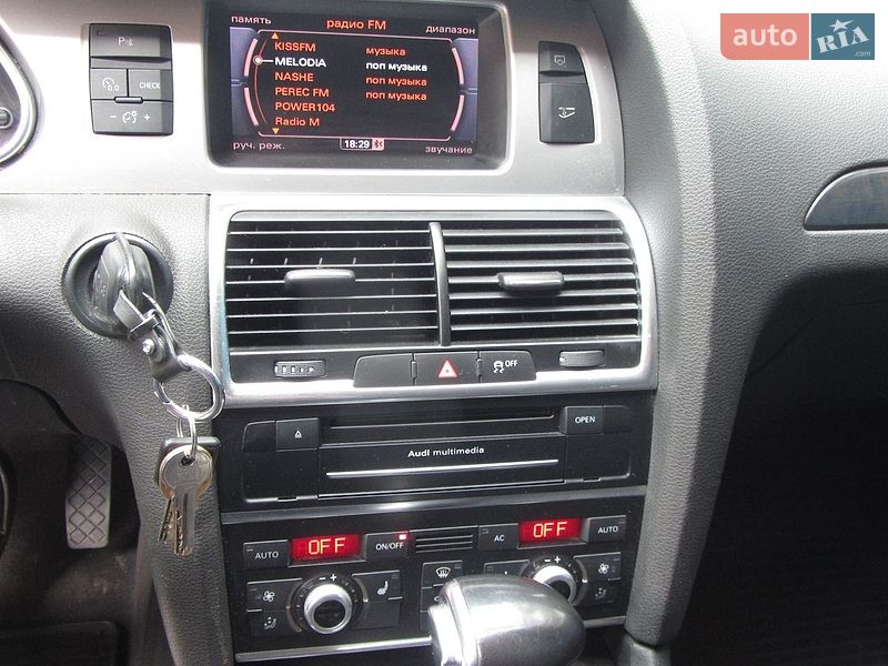 Позашляховик / Кросовер Audi Q7 2012 в Києві