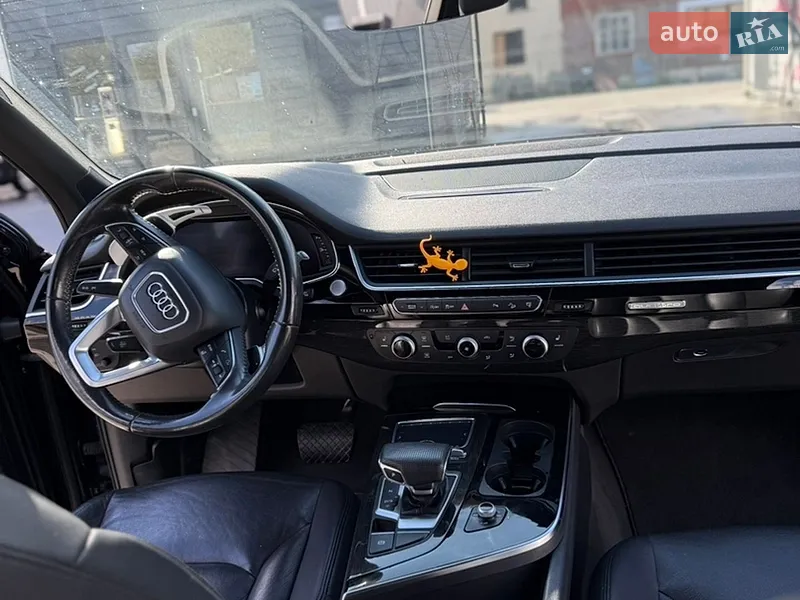 Audi Q7 2016 VIN WA1LAAF76HD036522 фото оголошення 10 з 73