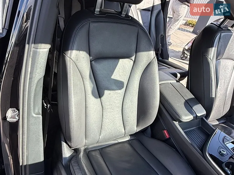 Audi Q7 2016 VIN WA1LAAF76HD036522 фото оголошення 15 з 73